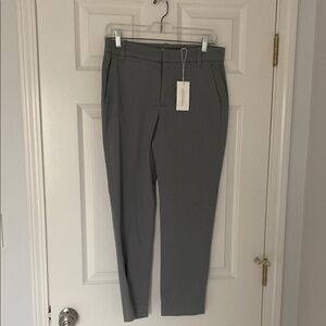 NWT. Women’s Vince Pants